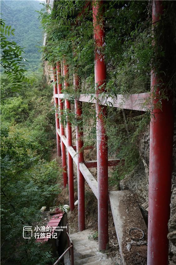 陕南|陕南秦岭自驾，老国道偶遇绝壁“悬空寺”，修建原因成谜