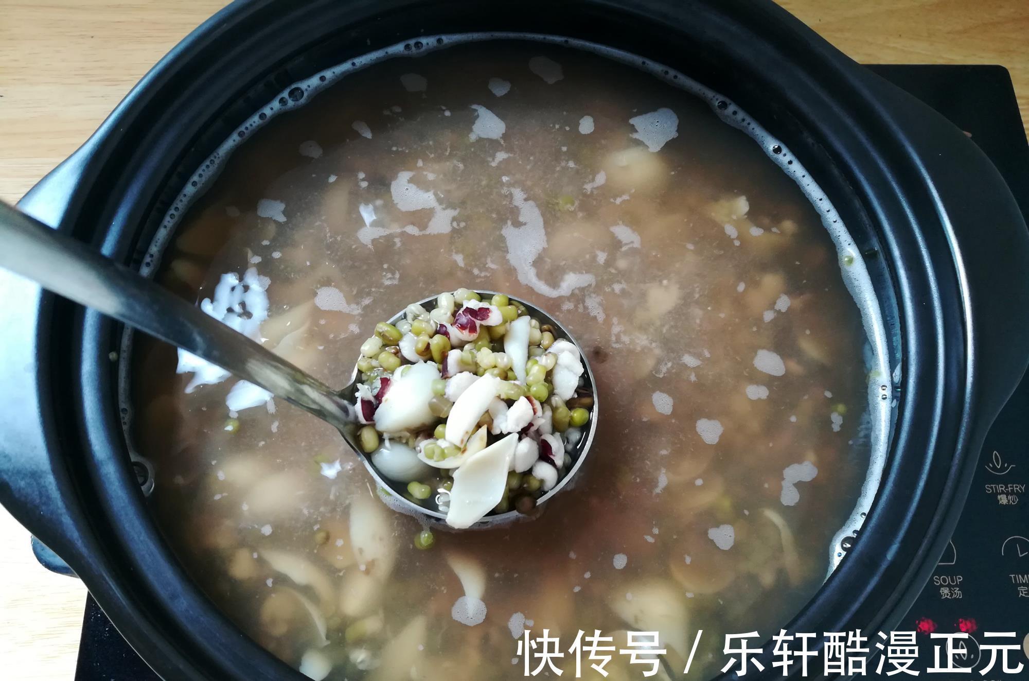 绿豆粥|煮绿豆粥时，放红糖，冰糖还是白砂糖，区别很大，别再放错了