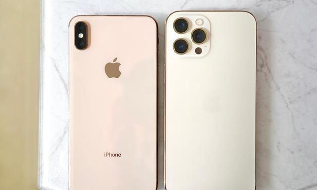 Max|当华为Mate40 RS保时捷版遇见iPhone12Pro Max，谁是佼佼者？