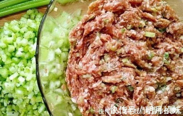 调肉饺子馅，这“3香”不能少！饺子油润饱满，鲜嫩多汁，香喷喷