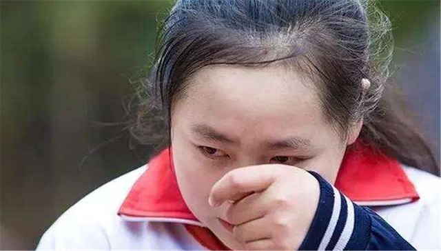 名字|爸爸姓“鸡”,妈妈执意要求随母姓,奶奶机智取名字让宝妈闭嘴