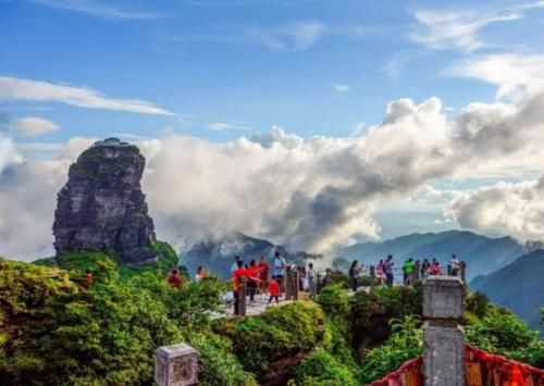 中国最惊险的四座寺庙，很多游客不慎坠崖，还有一座不知何人建造