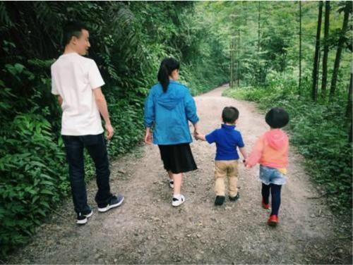 老二精|“老大憨,老二精”,二胎家庭普遍都是一个智商高,一个情商高?