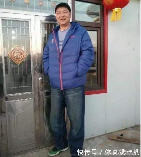 赵义明|赵仁斌:赵义明的父亲,原“沈部男篮”球员,深圳队担任教练多年
