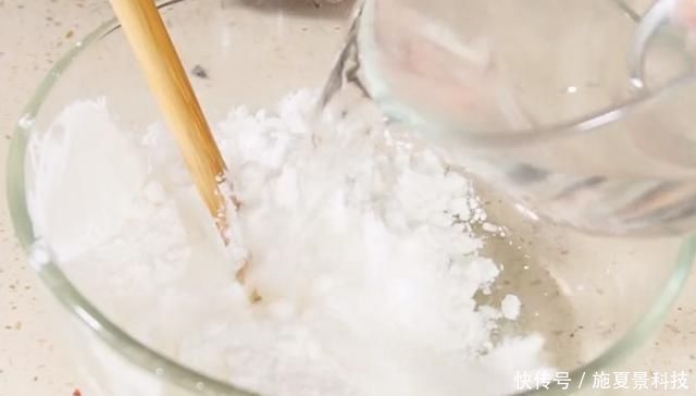 南瓜新做法,不蒸不煮不烙饼,香甜Q弹,孩子一口一个,直说好吃