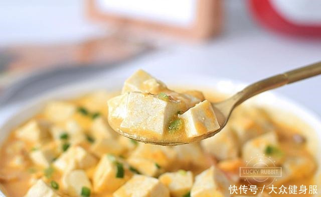 豆腐加这个一起烧,味道太鲜美,汤汁都吃光,米饭都不够吃了!