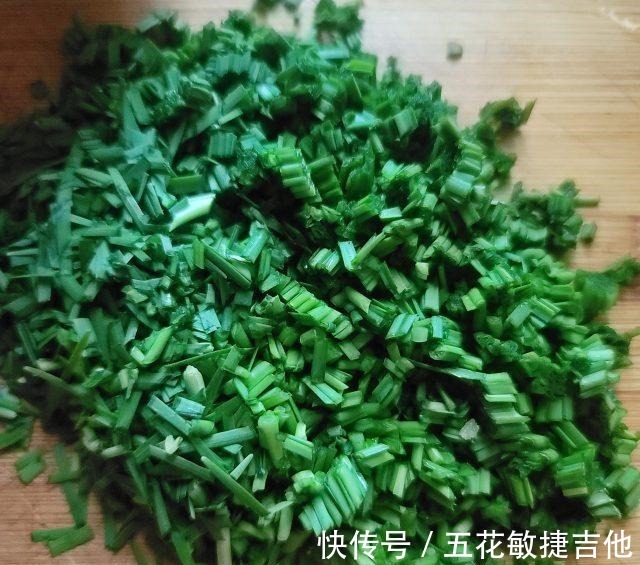 美食天下|虾皮鲜肉韭菜水饺,味道很鲜美,超好吃!