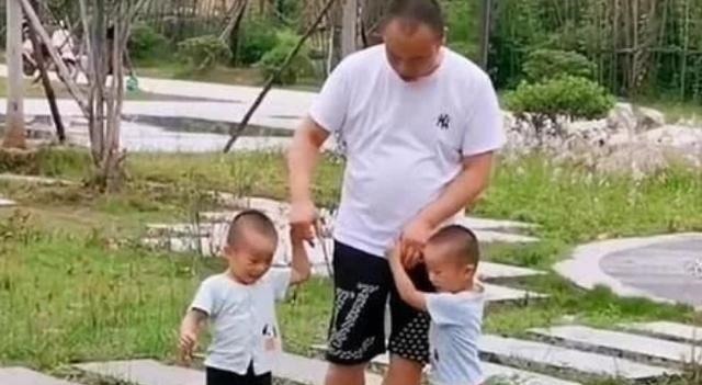 儿子|爸爸带双胞胎儿子出去玩,快天黑了都没回家,妈妈找到后哭笑不得