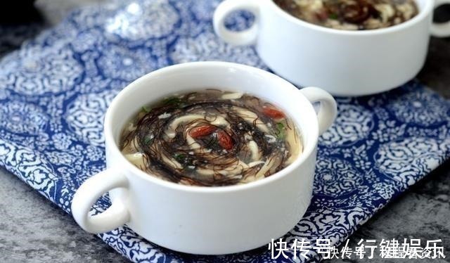 枸杞|它是天然“黄体酮”,女人隔三差五喝,养颜抗衰老,45岁不显老