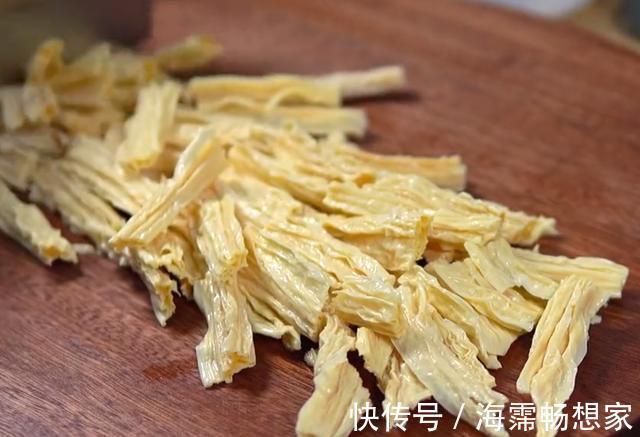 凉拌菜|凉拌腐竹好吃也有窍门,教你这个方法,爽口入味,连吃三天都不腻