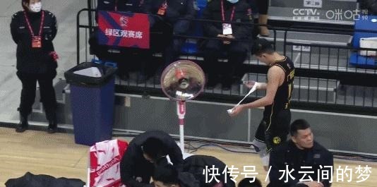 孙铭徽|CBA辽津之战,主力球员继续轮休杨鸣棋差一着,为哪般