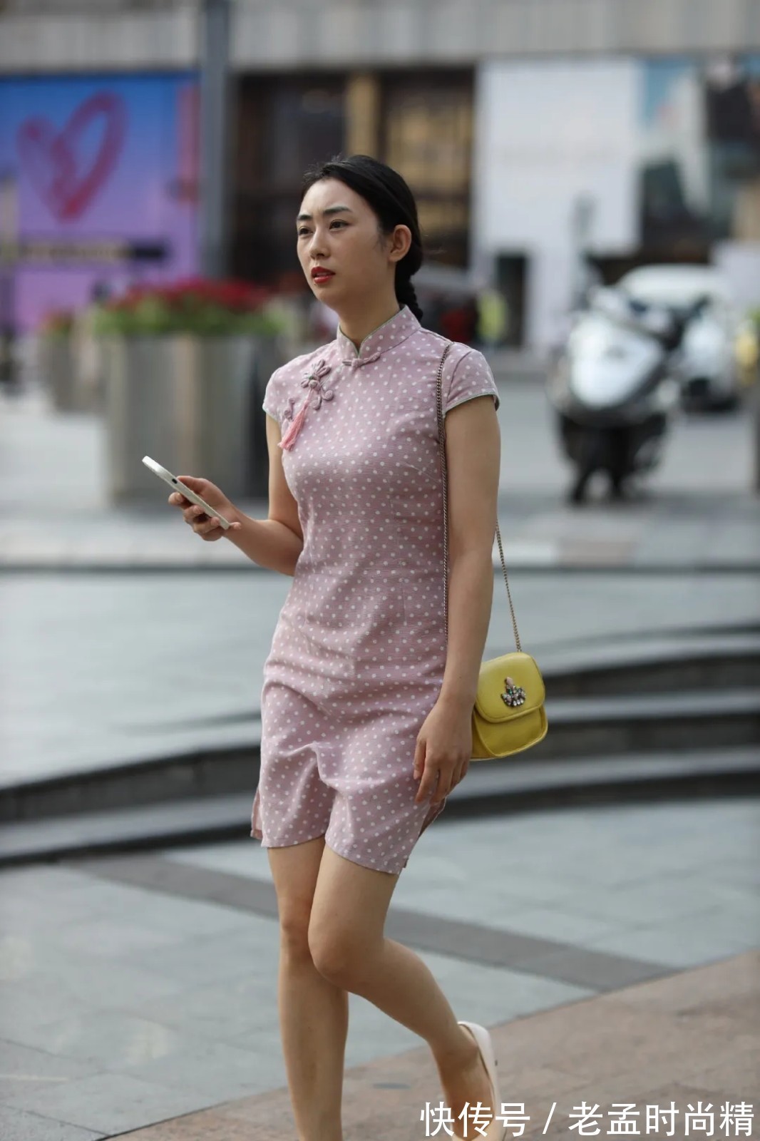 甜美 清新甜美还显瘦的穿搭,别致美感展现无疑,穿出满满的优雅气息