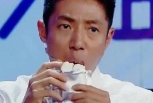 好吃|宇航员冰淇淋好吃吗看到撒贝宁的反应,吃一口根本停不下来