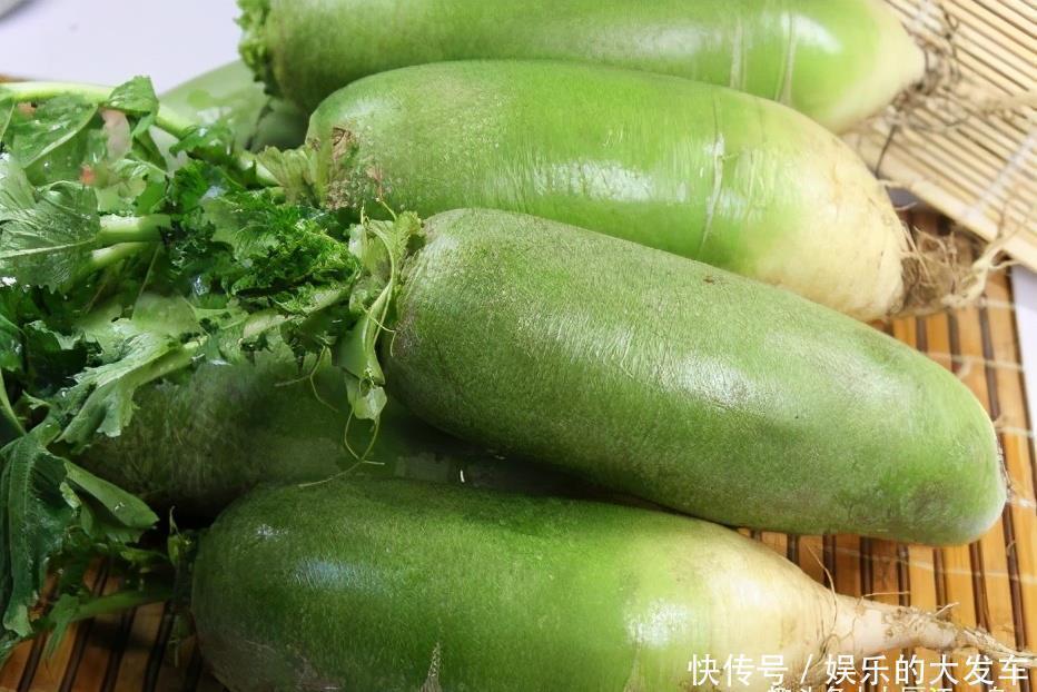 炸制|萝卜的这种吃法还是头一次见,不炒不凉拌,吃一次就忘不掉,真香