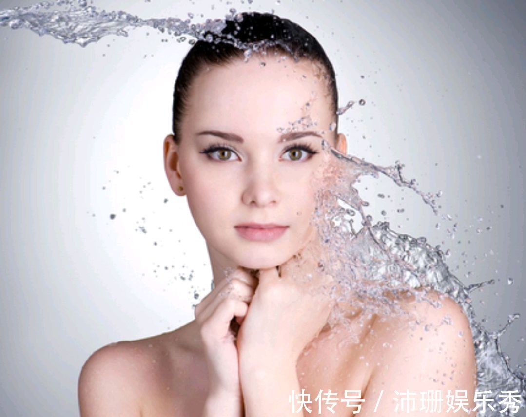 肌肤 5个“懒女人”的护肤方法,45岁以上的女性可多用,方便效果也好