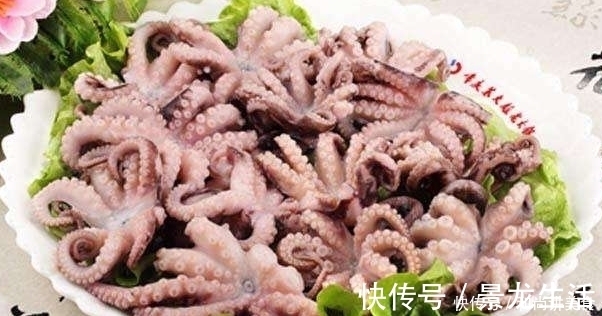 白玉菇|八爪鱼要怎么做才好吃？这道石烹酸汤八爪鱼你不容错过！