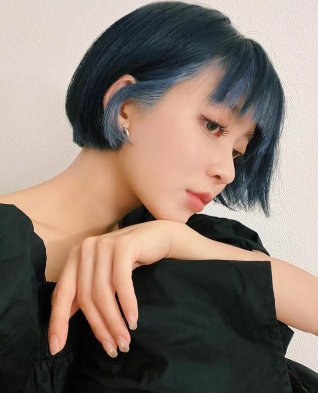 满头|今春流行什么发型?满头烫挂耳染公主切都上榜,喜欢就挑一款吧