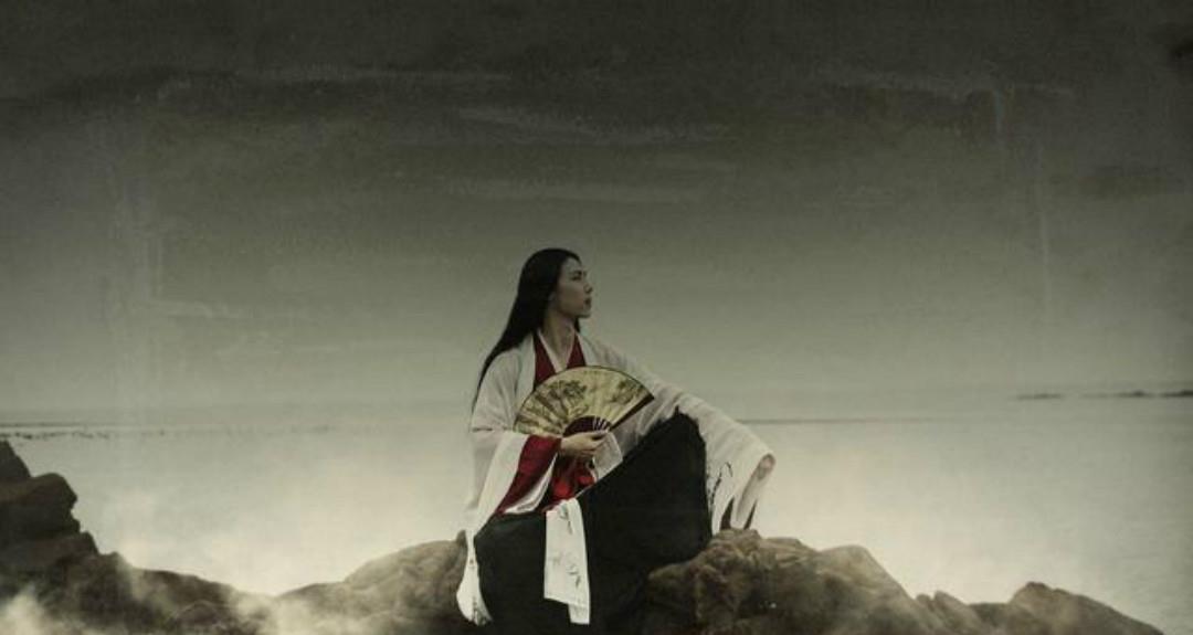 庐山谣寄卢侍御虚舟&龚自珍很狂的一首诗,比李白写得还要张狂,从开篇到结尾气势磅礴