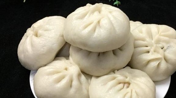 香菇|老阿姨手把手教您在家蒸包子，3个小诀窍，包子又白又松软
