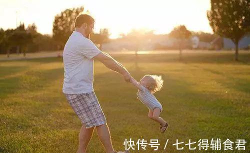 背诗|别再炫耀宝宝2岁会背诗了，引导方法错误，对孩子真没什么好处