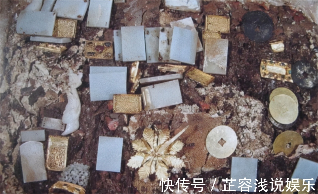 烧纸&人死后为什么要烧纸?流传几千年的文化,难道仅仅只是迷信?