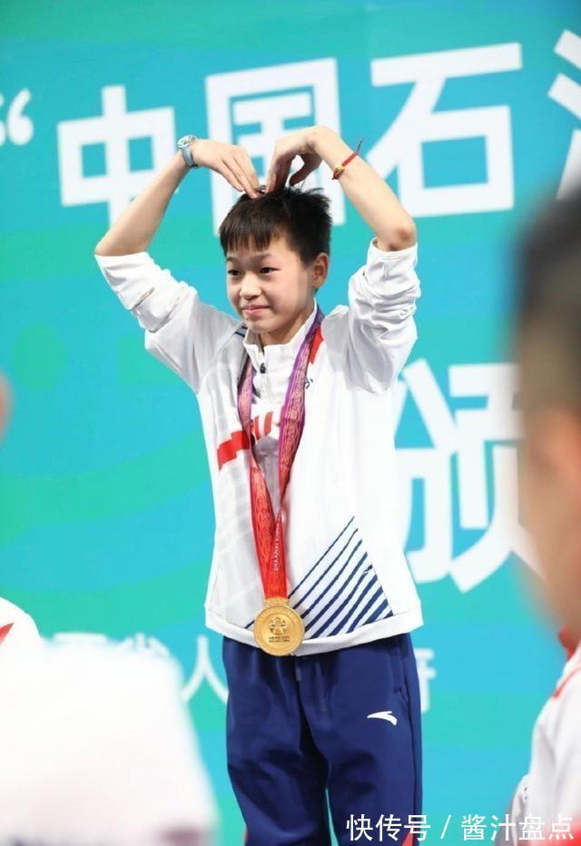 何威仪|全红婵“监督”教练!教练不盯着就不高兴,她的反问令教练有压力