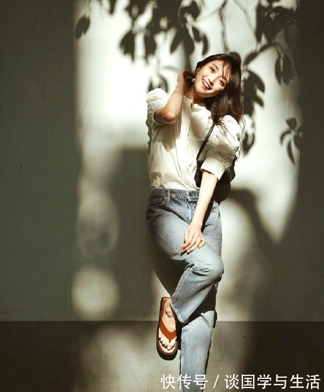 利落 初秋火了一种穿法叫“衬衫+九分裤”,不仅显瘦显高,还利落高级!