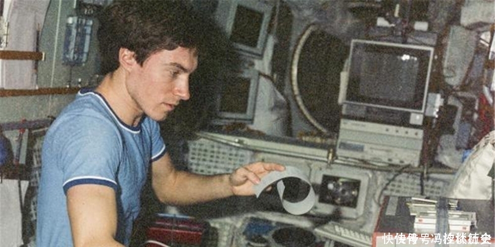 和平号 他在太空停留311天,无意打破世界纪录,回来时国家已变样!