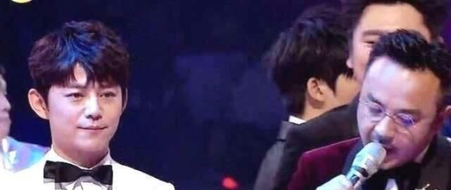 他曾被封神的主持人,如今却在舞台上翻车,节目口碑暴跌