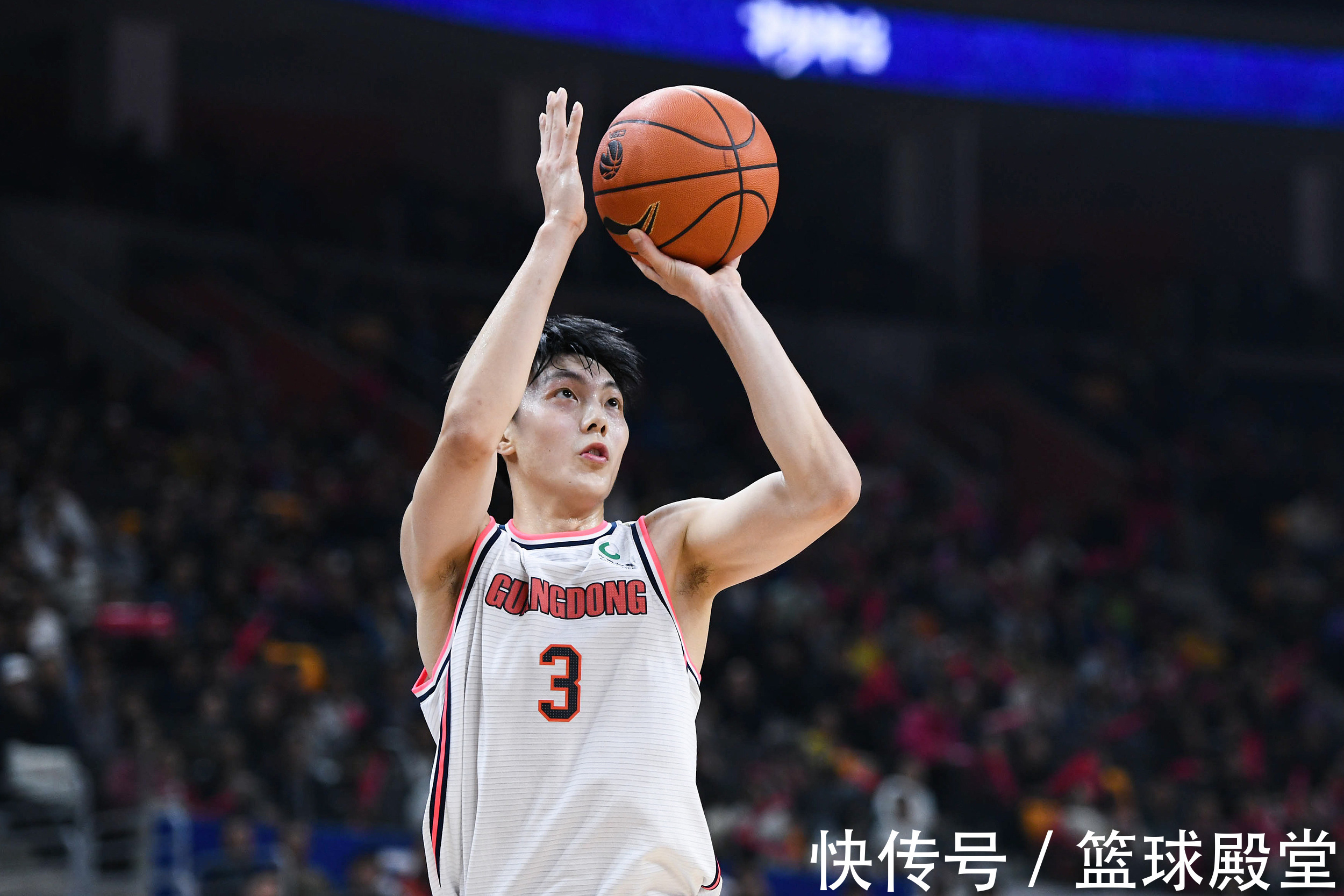 国家队|胡明轩的过敏有多严重?刚回广州就办理了住院手续,期待早日痊愈