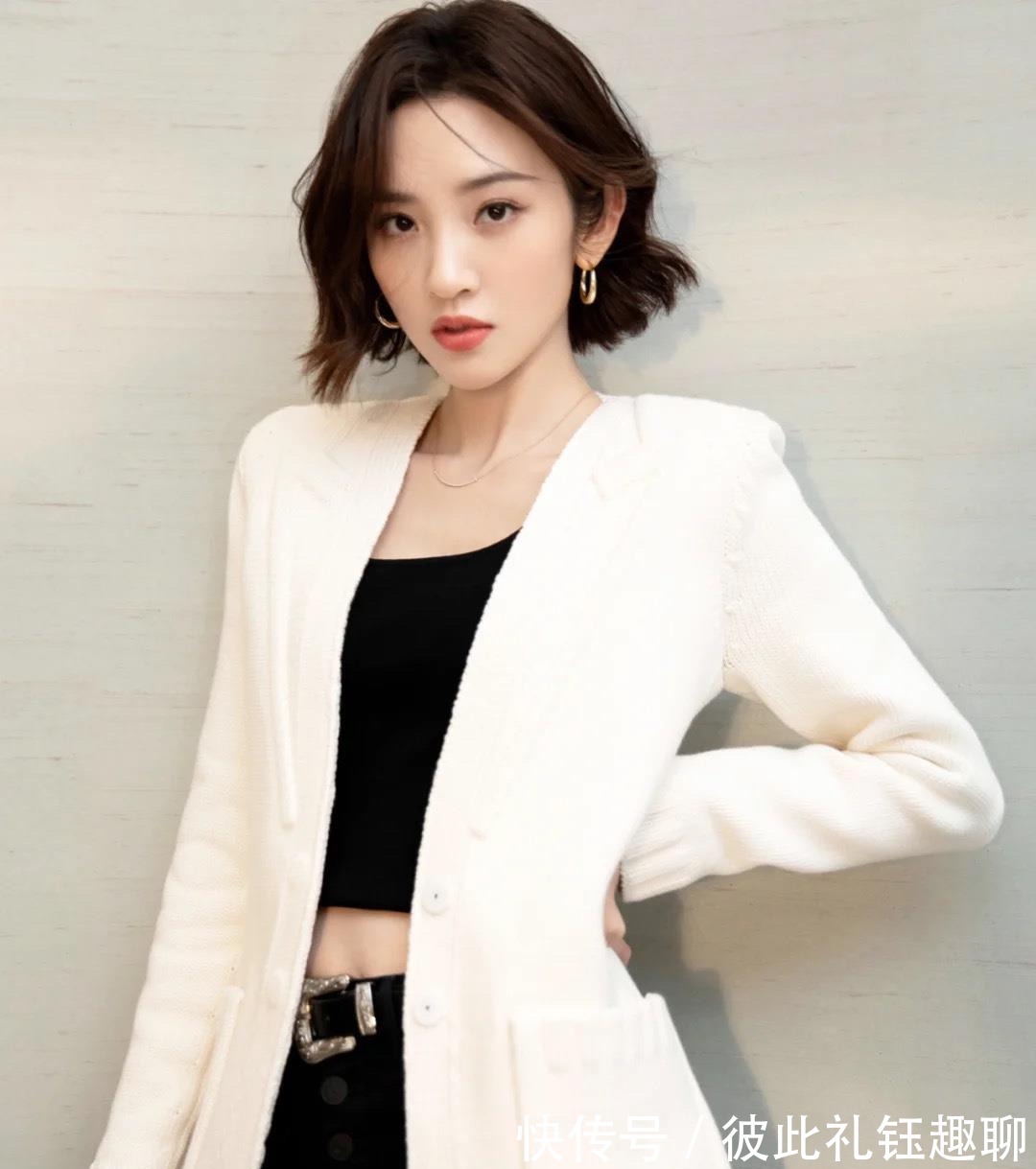西服套装|职业装也能穿出时髦范,优雅又高级的搭配look,照着穿就很美