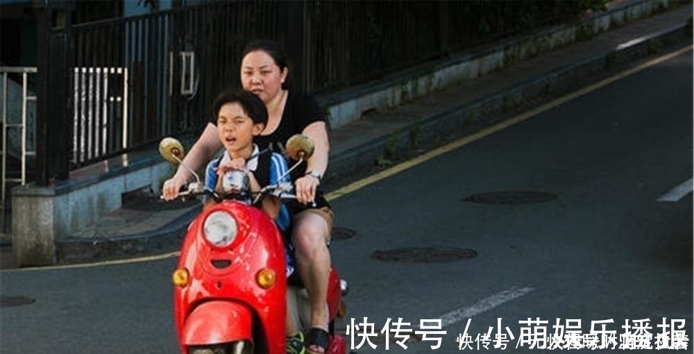 校车|从谁接送孩子上学,就能看出一个家庭不少问题,看看你家准吗?