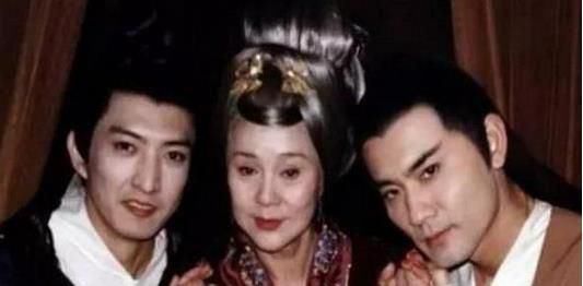 太乱|武则天为何退位一年就死了专家生活太乱,史书都不好意思记载