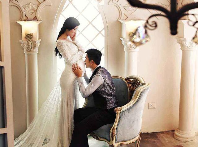 小杨|朋友圈晒出孕妇照,却被亲戚纷纷排斥:你咋不穿多点,不知检点