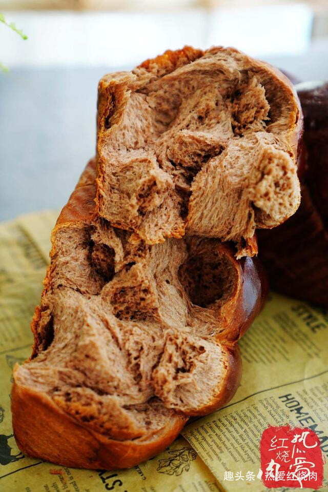 辫子面包容易断筋，自打用了这办法，每次做都成功而且拉丝效果好