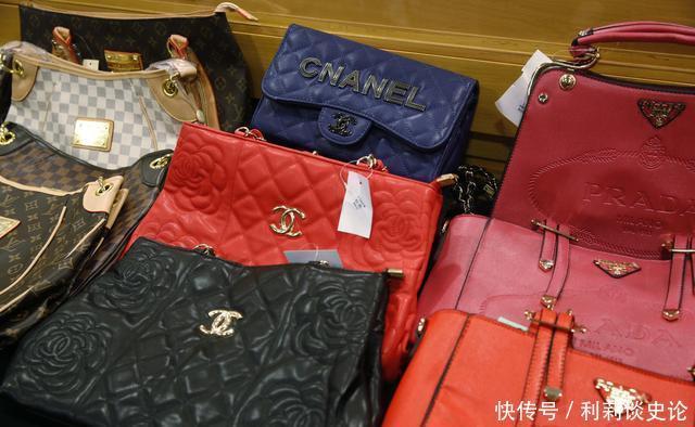 迪奥|她是时尚界大V,交往过7个男人却终身未嫁,女人梦想拥有她的包包