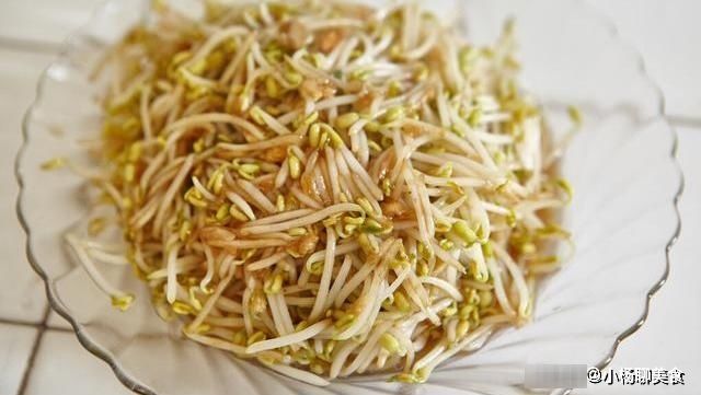 脆嫩|炒绿豆芽，这2种材料不能少，脆嫩爽口又低脂，营养也不流失