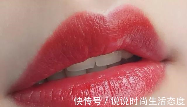 如果爱 经常涂口红会有两大好处,四大坏处,女性朋友们,不妨来看看!