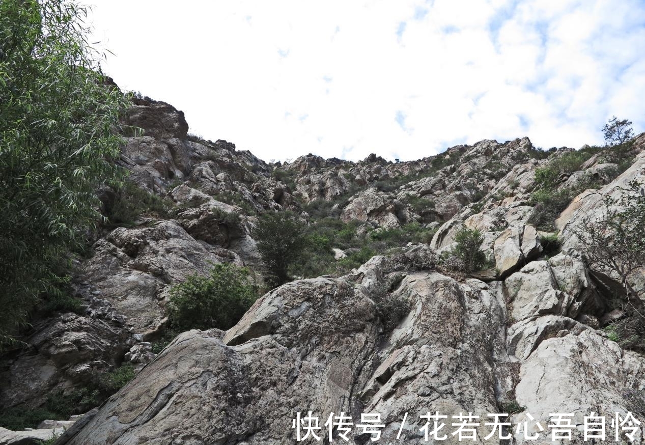 手印|3000～10000年前，远古人在贺兰山的岩石上写写画画，画了什么？