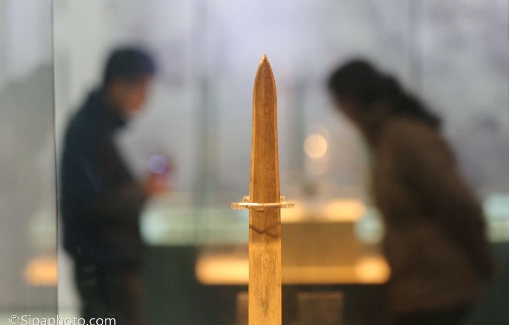 国家|最早设县的,不是秦国,而是这个为国家强盛献出生命的蛮夷君王