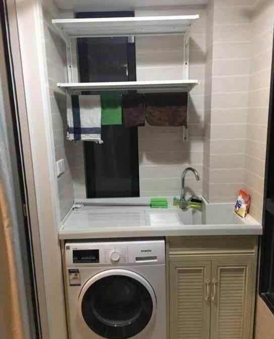 脑子|老公非要把衣帽间装在卫生间入口，我骂他脑子进水，完工后我闭嘴了