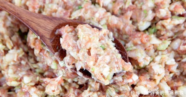 包饺子|不管调什么饺子馅，这3样调料不可缺少，包出来的饺子鲜香入味