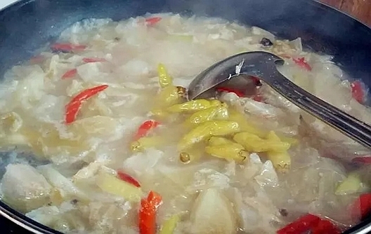 麻辣|天越热越想吃的一道菜,麻辣酸爽开胃,5分钟教会你做酸菜鱼!