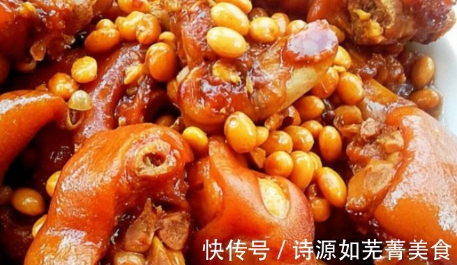 炖猪蹄有讲究，掌握“1个技巧”，猪蹄炖得软烂不腥，香味浓郁！