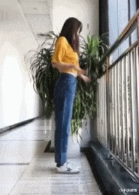 |搞笑GIF段子:找到板凳师傅,估计能把这做成一个开天锤