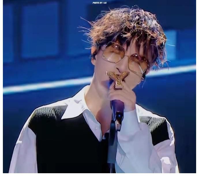 火热的《我们的歌》收官之战,薛之谦却给人敲“警钟”?别有深意