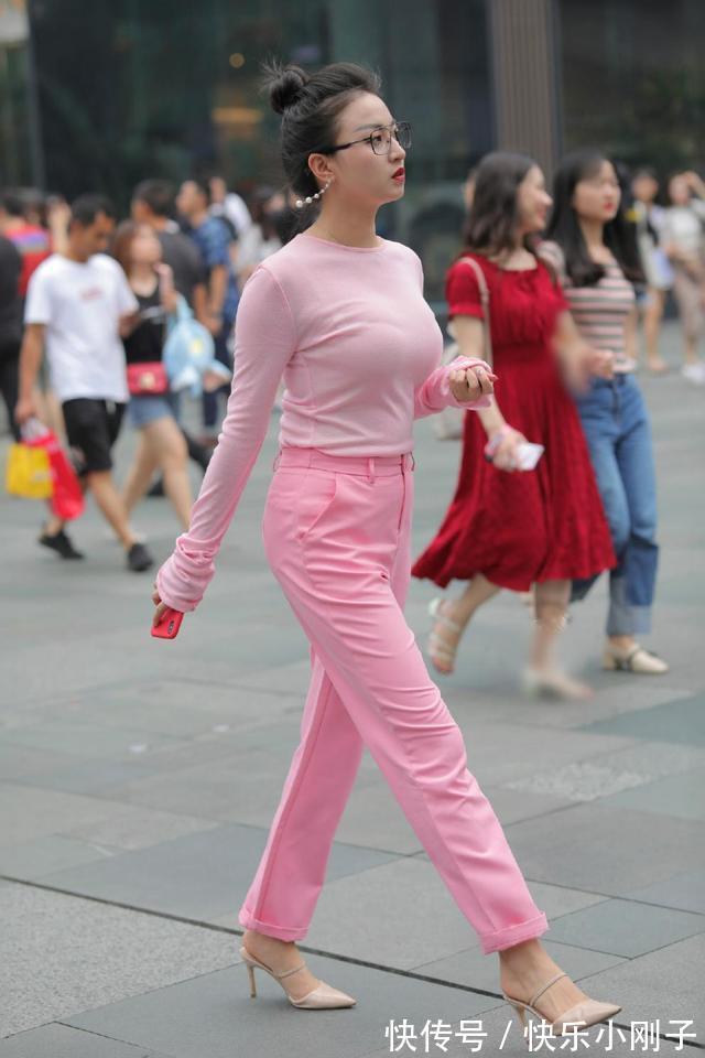 粉色系|一身粉色系穿搭，成就了女生清新雅致的美，也是浪漫又甜美的颜色
