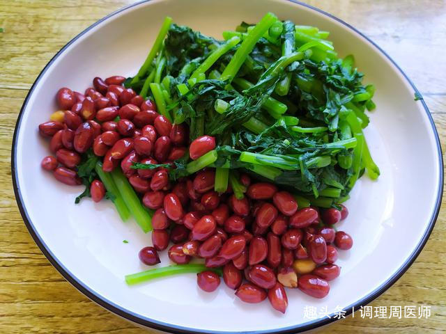 茼蒿|晚上老失眠，多吃“助眠菜”，物美价廉，改善睡眠，效果甚好