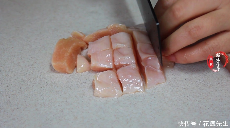  芹菜|炒瘦肉时，我家就爱这个做法，记住步骤，随便炒啥肉都很下饭