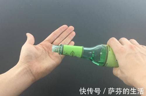 污渍|花露水倒在手上,作用太棒了,解决了很多人的烦恼,早知道就好了